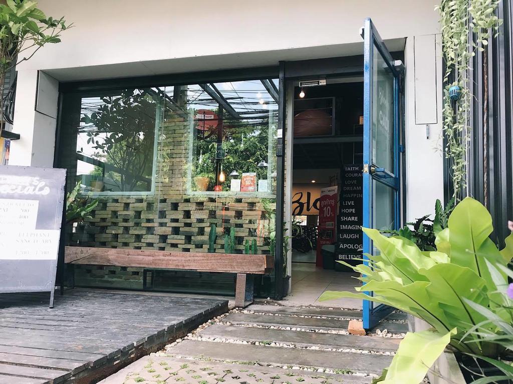 Bloomz Hostel Chiang Mai Exterior photo