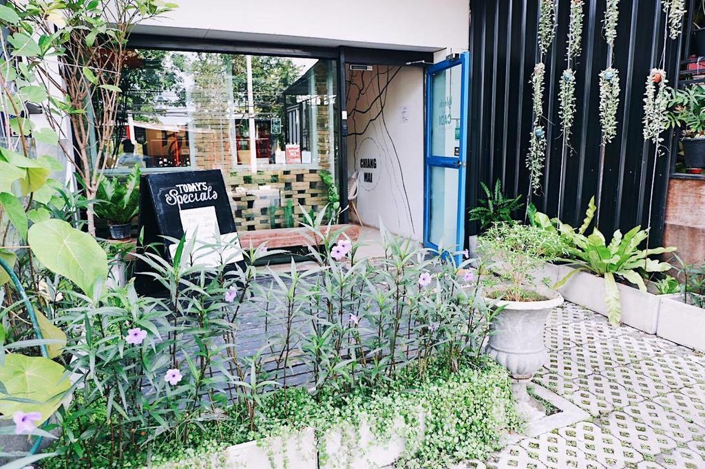 Bloomz Hostel Chiang Mai Exterior photo